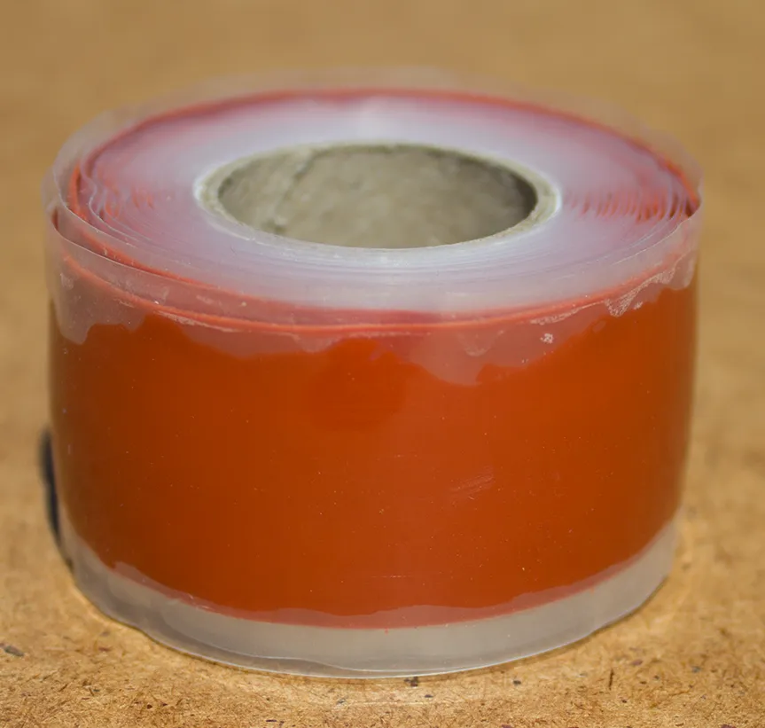 Лента ЛЭТСАР КФ-0.2мм (самослипающаяся, термостойкая) — крупным планом